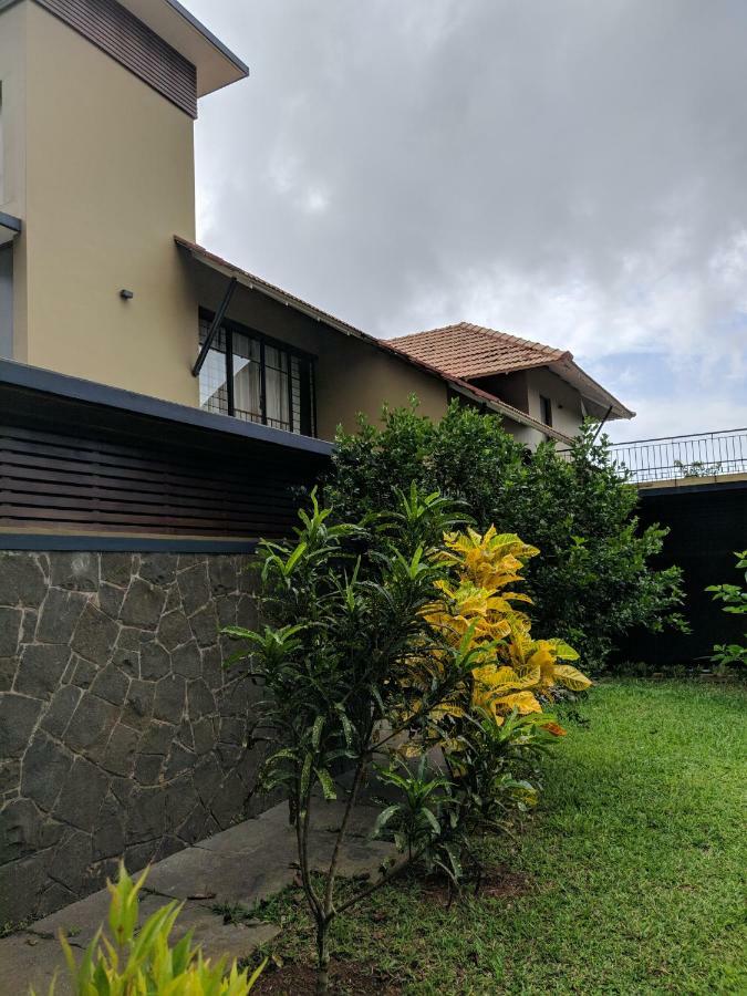 Homestay Namaha Meppādi Buitenkant foto